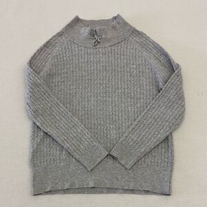 Gray Turtleneck Sweater with Ribbed Knit Texture